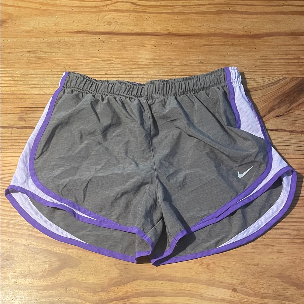 NIKE Women's Dri-Fit Shorts size M